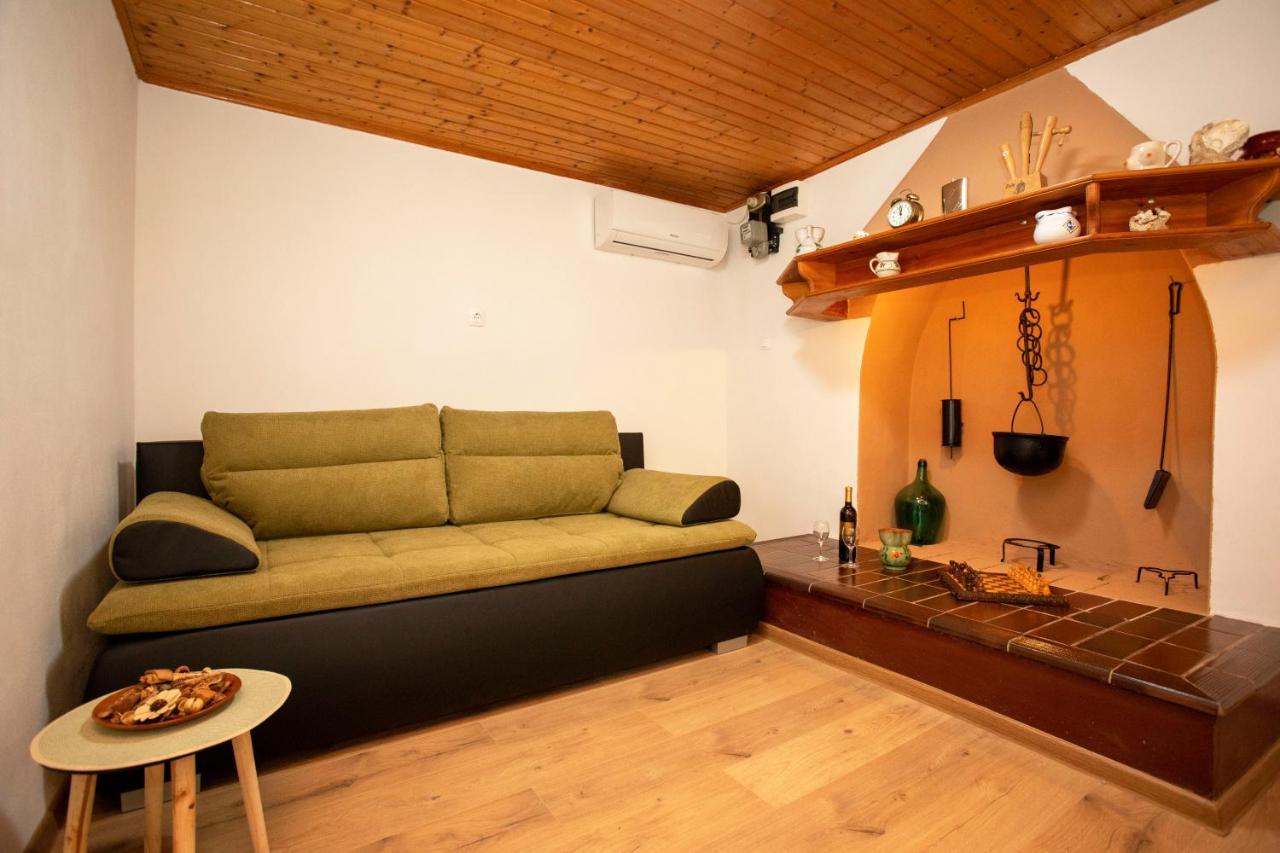 לאבין Holiday House Nono מראה חיצוני תמונה