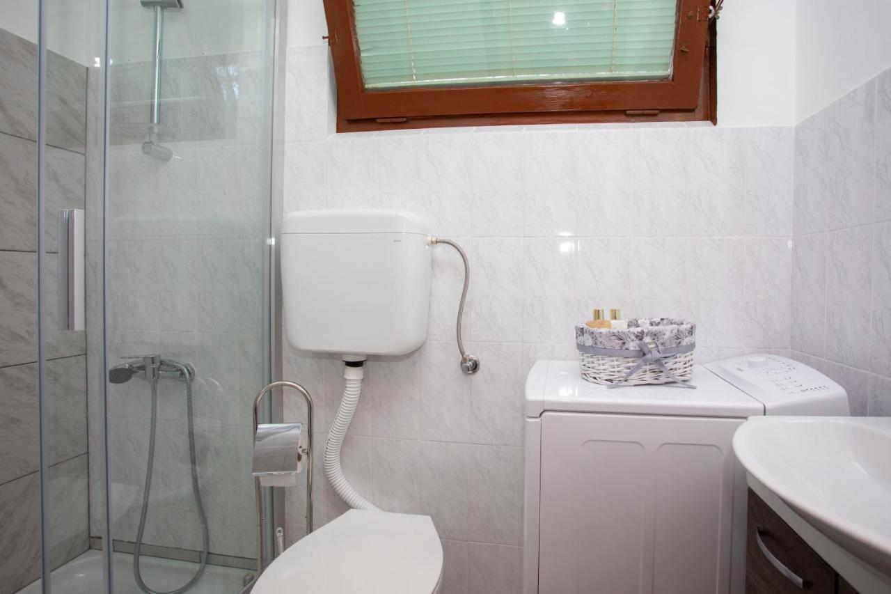 לאבין Holiday House Nono מראה חיצוני תמונה